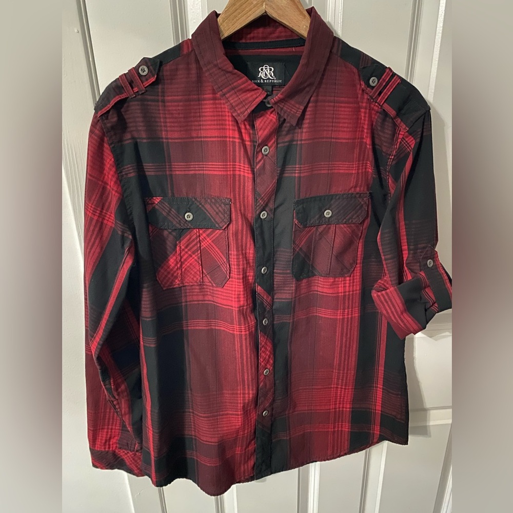 Men’s L Rock & Republic Shirt